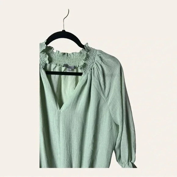 0610. WISHLIST SHORT SLEEVE SMOCKED TOP LIGHT MINT GREEN INโ COLOR SIZE LARGE - Picture 3 of 10